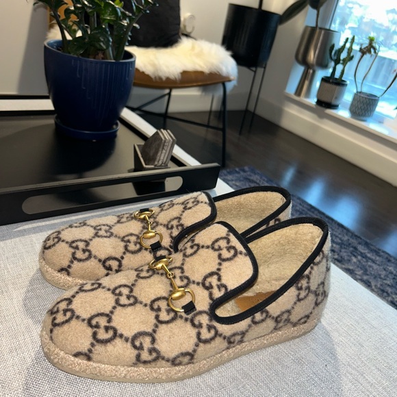 Gucci Other - GUCCI wool espadrilles! Men’s GG winter slides.